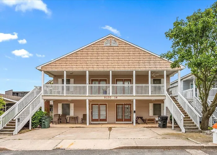 3 Bedroom Pet Friendly Oceanblock Condo! *