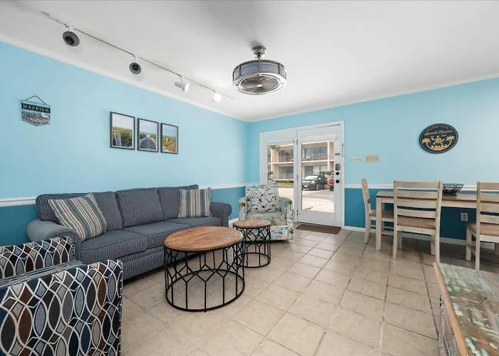 3 Bedroom Pet Friendly Oceanblock Condo! Holiday home *