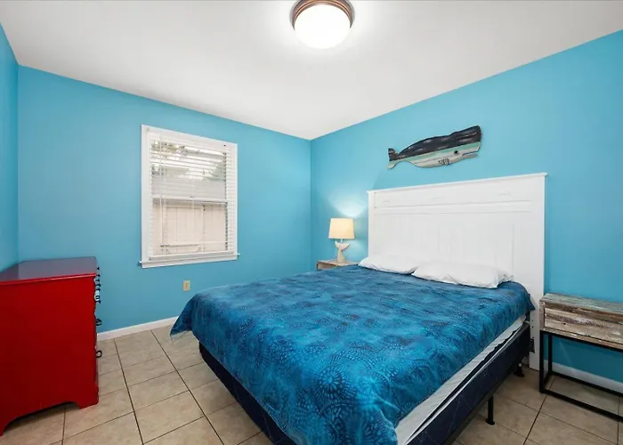 Holiday home 3 Bedroom Pet Friendly Oceanblock Condo! *