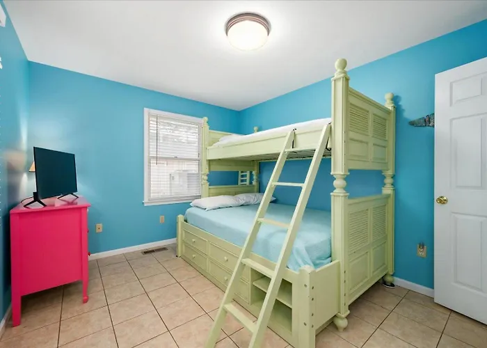 Holiday home 3 Bedroom Pet Friendly Oceanblock Condo! Ocean City