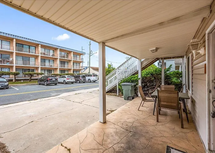 3 Bedroom Pet Friendly Oceanblock Condo! * Ocean City